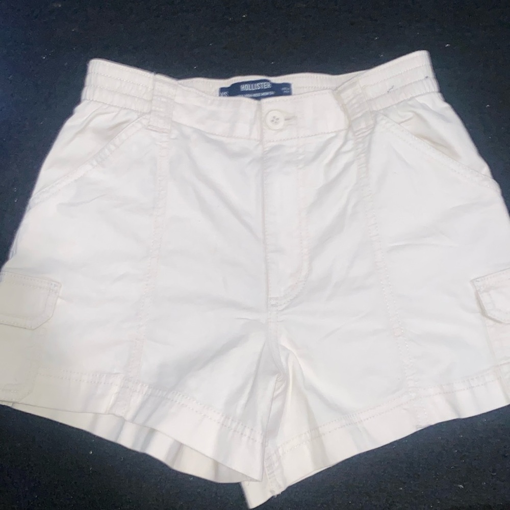 Hollister Ultra High-Rise Mom Shorts